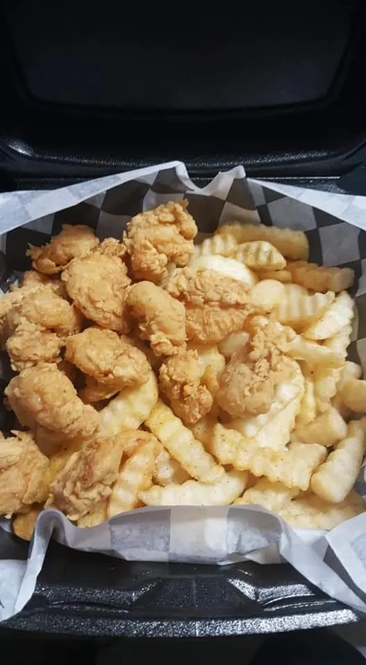 Wings 12 PC Wings with Fries or Tots